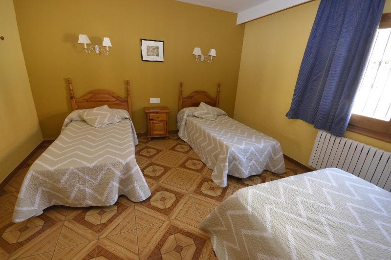Hotel Suiza Bronchales Exterior photo
